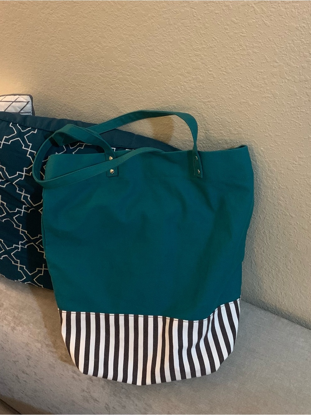 HENRI BENDEL Tote Bag - Picture 2 of 7
